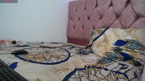 amber_love22 online show from December 14, 7:14 pm