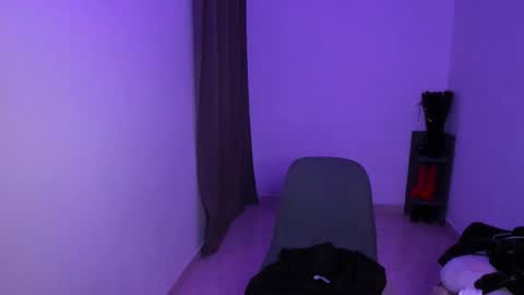 find me here ---    online show from March 25, 1:00 am