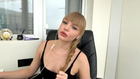 Alex online show from May 22, 9:24 pm