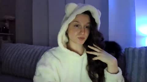 amberkinsley online show from January 5, 5:20 am