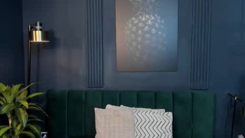 Amber online show from November 9, 6:26 pm