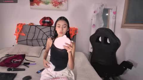 Amber  online show from October 23, 7:20 pm