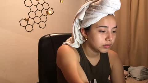 Snapshot of amelia___hall chatting on September 18, 12:04 pm Amelia online show from September 18, 12:04 pm