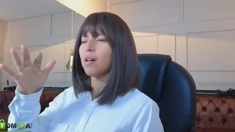 AMELIA online show from April 21, 12:01 pm