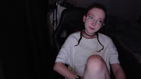 Amelia online show from November 25, 2:03 am