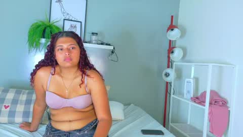 amelialaurent_ online show from June 11, 12:32 am