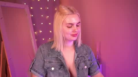  Amelia  online show from April 15, 4:57 am