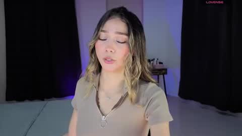 Isabella online show from July 12, 3:07 am
