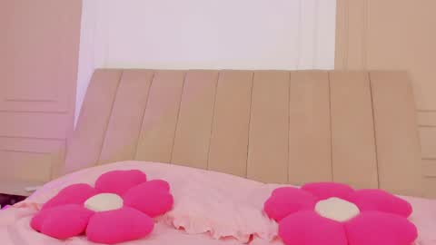 Amelia online show from April 11, 9:29 pm