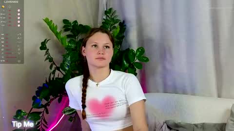 AmeliRoyse online show from September 11, 6:19 pm