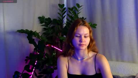 AmeliRoyse online show from November 25, 5:15 pm