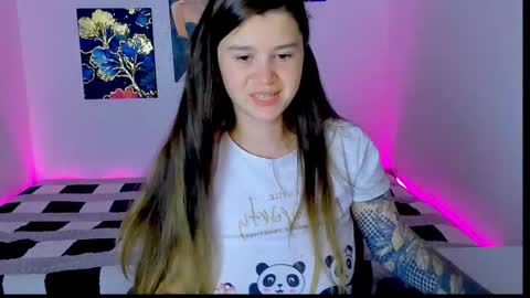 amellymillyy online show from September 22, 11:03 pm