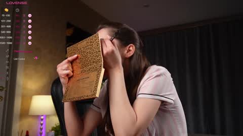 Amy  online show from February 7, 2:51 am