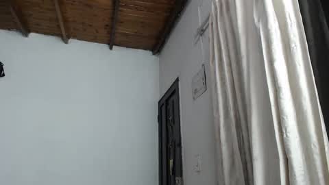 ami_rosee online show from December 2, 7:10 am