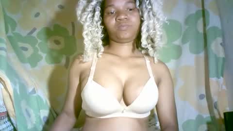 aminah01 online show from November 18, 10:11 pm