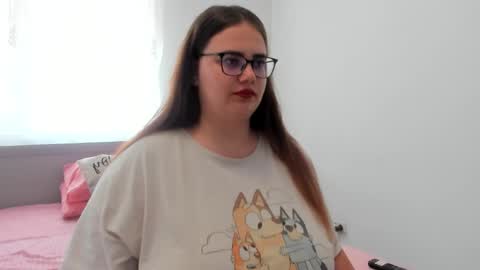 Amira Vyxen online show from May 15, 7:33 am