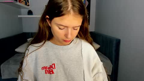 AmyGMT 2 Mon-Sun  0300am-0900am  online show from December 6, 11:46 pm