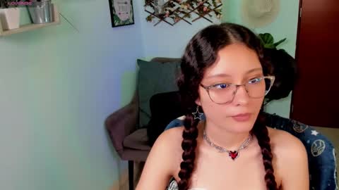 amy_adammss online show from November 26, 3:46 pm