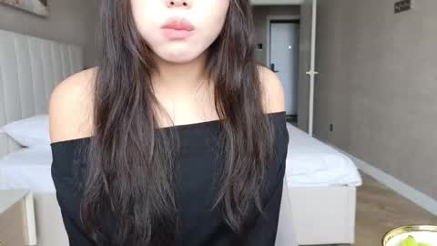 girl next door named Amy online show from September 22, 7:07 am