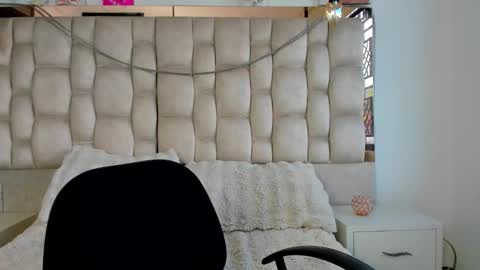 Amy Cortes online show from September 30, 10:03 pm