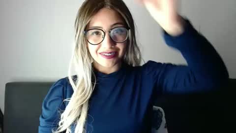 amycosplay99 online show from February 16, 5:26 am