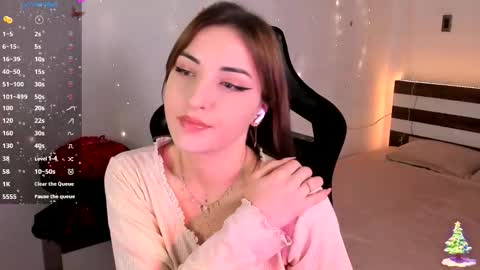 amyvilvet online show from December 3, 11:07 pm