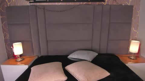 Snapshot of ana_beckett chatting on January 18, 11:43 am Ana online show from January 18, 11:43 am