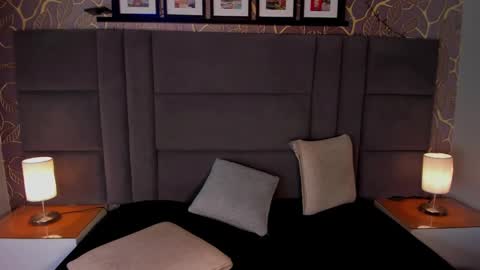 Snapshot of ana_beckett chatting on February 8, 11:44 am Ana online show from February 8, 11:44 am