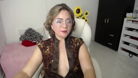  Ana  online show from February 22, 9:42 pm