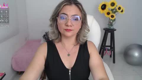  Ana  online show from September 22, 2:10 am