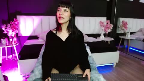 Ana online show from November 10, 1:28 pm