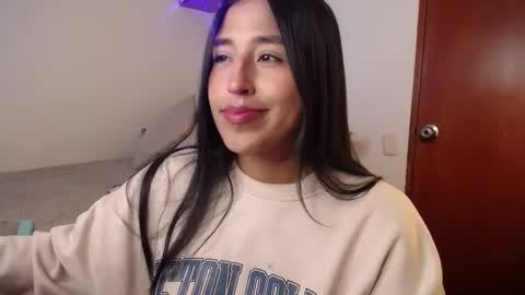 Snapshot of ana_m_ chatting on October 1, 11:53 pm Ana online show from October 1, 11:53 pm
