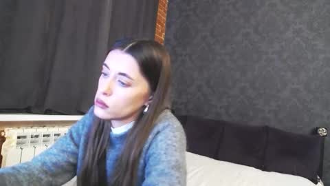 Anna online show from February 2, 2:05 pm