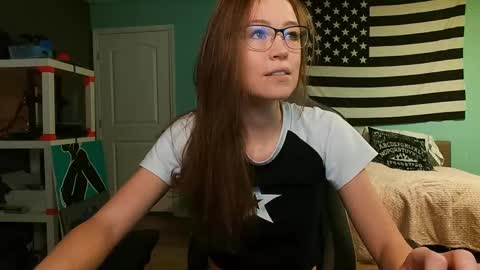 Snapshot of anabelleleigh chatting on February 10, 2:05 pm Anabelleleigh online show from February 10, 2:05 pm