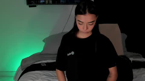 ANABEL WOLF  online show from February 21, 6:37 pm