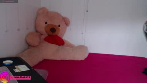 Anahi Browns online show from October 1, 7:52 pm