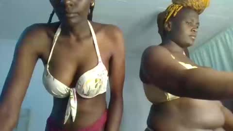 Snapshot of analeia_ chatting on January 14, 7:32 pm Analeia online show from January 14, 7:32 pm