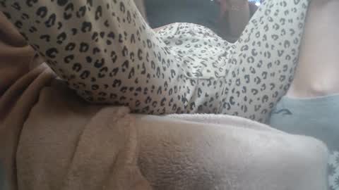 Snapshot of analove200 chatting on March 11, 5:02 am analove200 online show from March 11, 5:02 am