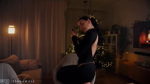 Ana online show from December 17, 10:03 pm