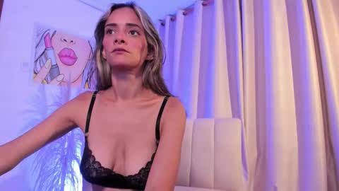 Ana online show from November 17, 7:25 pm