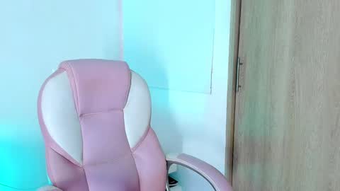 Anastacia online show from February 9, 8:13 pm