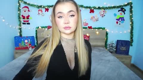 anastacyyellig online show from December 27, 6:03 am