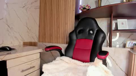 Anastasia online show from February 6, 1:03 pm