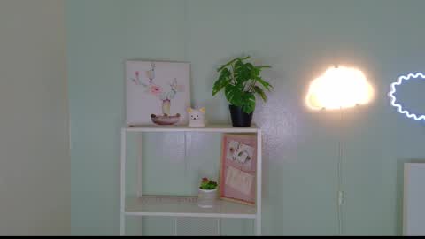 Kendra  online show from February 5, 10:29 am