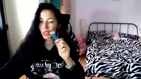 sweetSin online show from February 4, 11:13 am