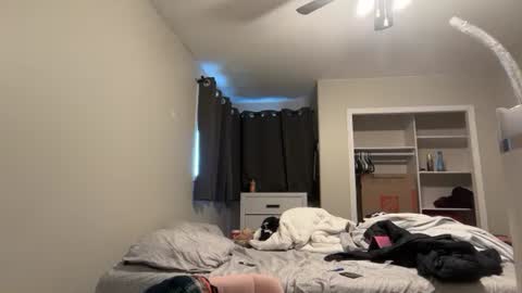 anditspinkxo online show from June 13, 10:18 pm