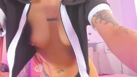 Andrea  online show from December 13, 2:27 pm