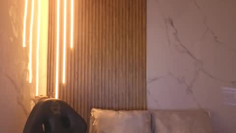 Andrea Ramos online show from November 28, 10:35 pm