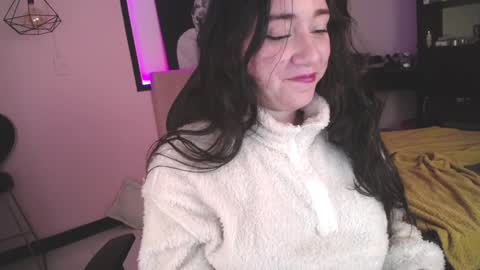 Snapshot of andrea_ramoss_ chatting on December 27, 9:39 am Andrea Ramos online show from December 27, 9:39 am