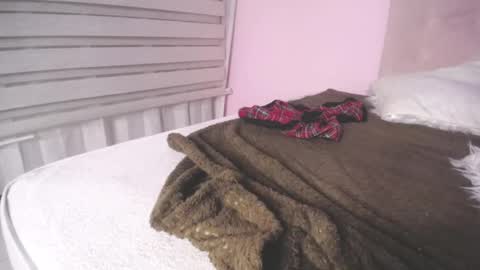 Snapshot of andrea_ramoss_ chatting on October 17, 9:18 pm Andrea Ramos online show from October 17, 9:18 pm